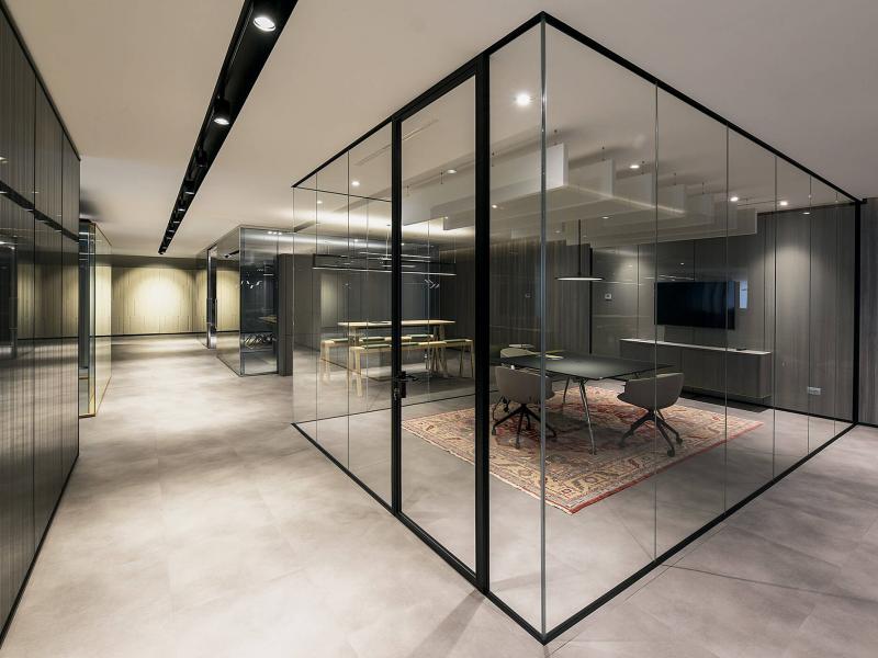 Glass partitions